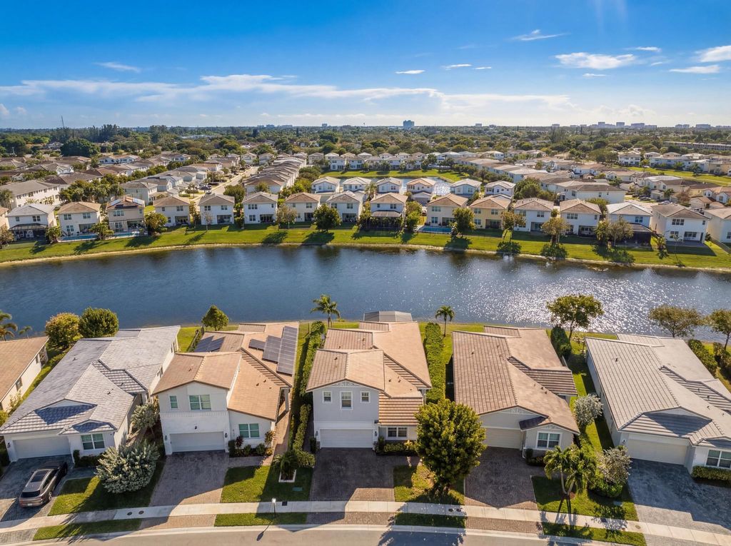 4122 Rosa Drive, Deerfield Beach, FL 33064