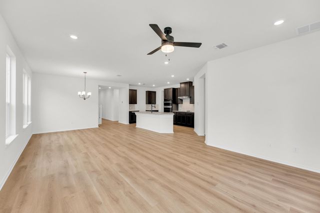 2621 David Wayne DR, Georgetown, TX 78626