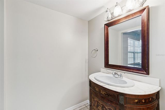 3402 LATANIA DRIVE 322, Tampa, FL 33618