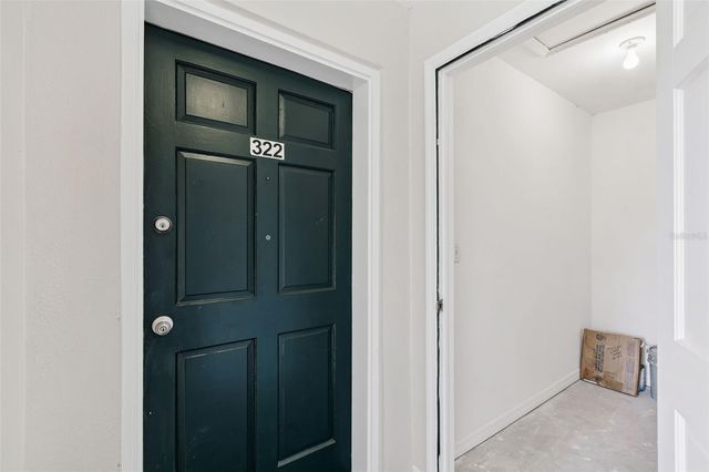 3402 LATANIA DRIVE 322, Tampa, FL 33618