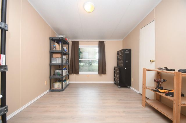 1875 Kayleen Ln, Sealy, TX 77474