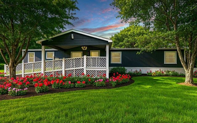 1875 Kayleen Ln, Sealy, TX 77474
