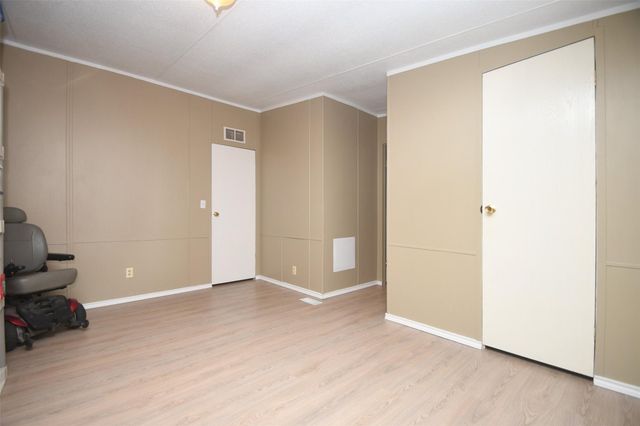 1875 Kayleen Ln, Sealy, TX 77474