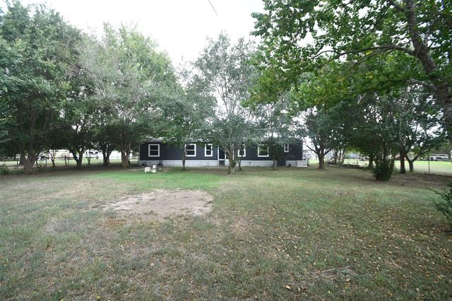 1875 Kayleen Ln, Sealy, TX 77474