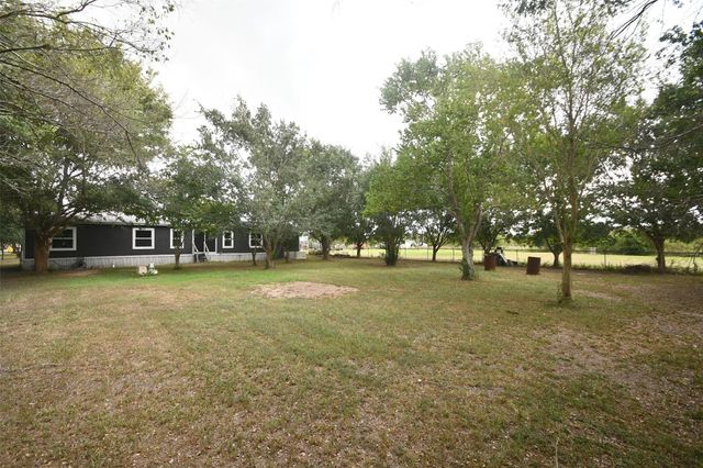 1875 Kayleen Ln, Sealy, TX 77474