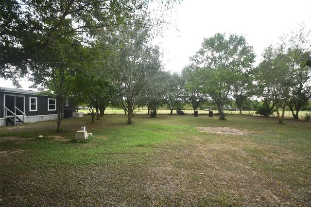 1875 Kayleen Ln, Sealy, TX 77474