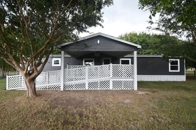 1875 Kayleen Ln, Sealy, TX 77474