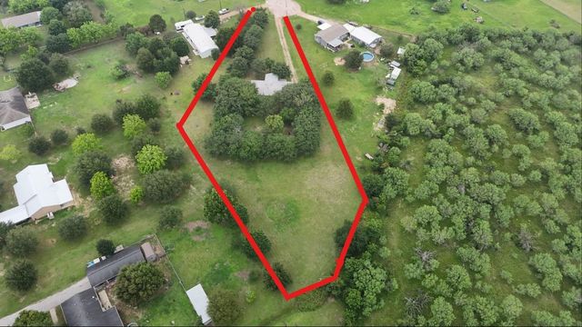 1875 Kayleen Ln, Sealy, TX 77474
