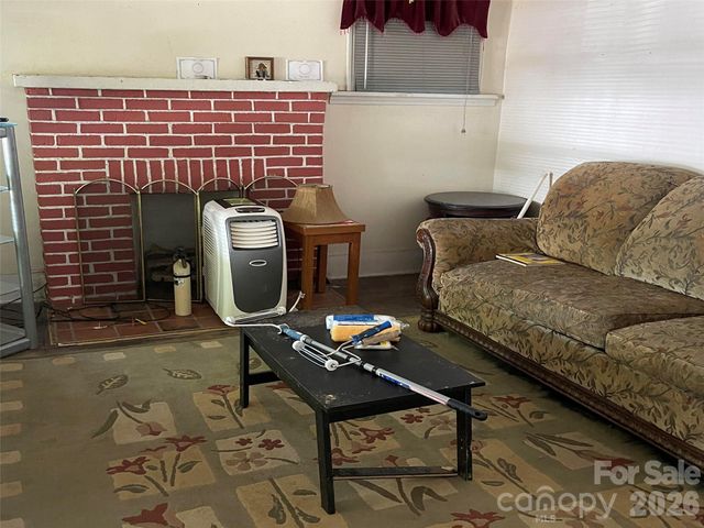 106 Riverview Drive, Asheville, NC 28806