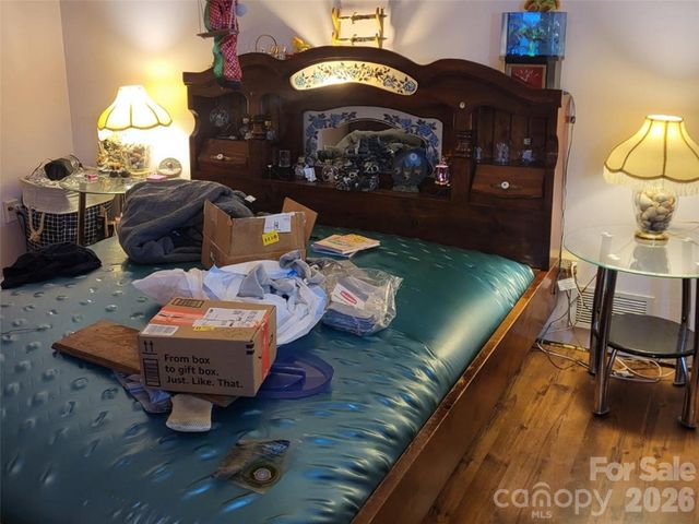 106 Riverview Drive, Asheville, NC 28806