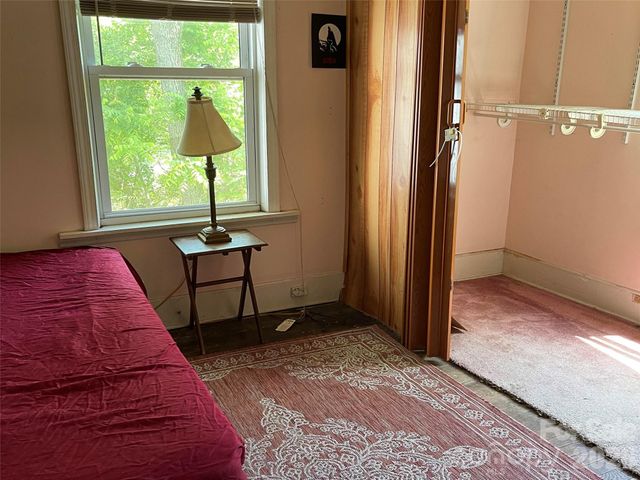 106 Riverview Drive, Asheville, NC 28806