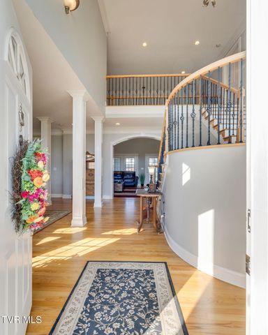 1 Honeysuckle Court, Johnson City, TN 37615