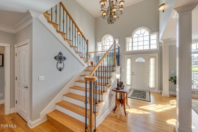1 Honeysuckle Court, Johnson City, TN 37615