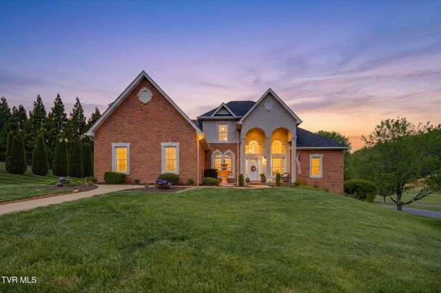 1 Honeysuckle Court, Johnson City, TN 37615