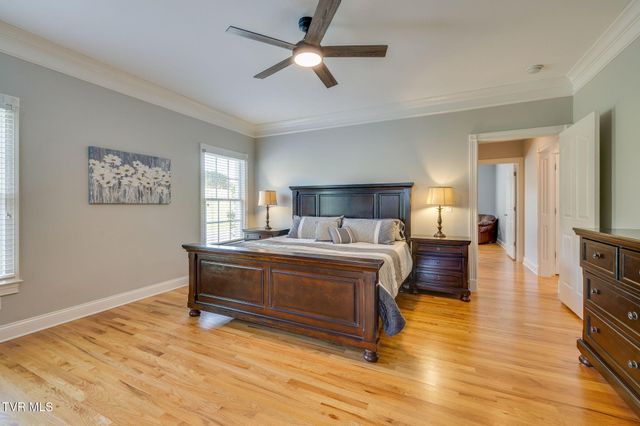 1 Honeysuckle Court, Johnson City, TN 37615
