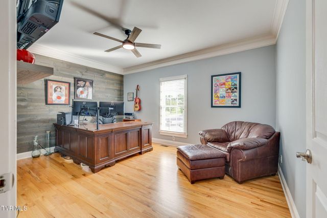 1 Honeysuckle Court, Johnson City, TN 37615
