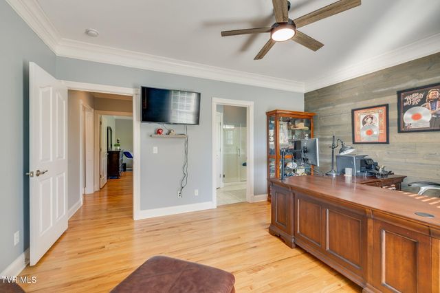 1 Honeysuckle Court, Johnson City, TN 37615