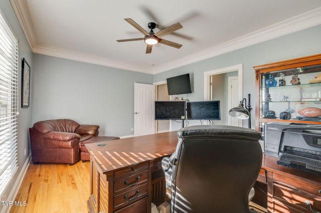 1 Honeysuckle Court, Johnson City, TN 37615