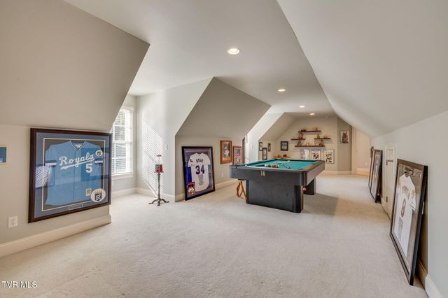 1 Honeysuckle Court, Johnson City, TN 37615
