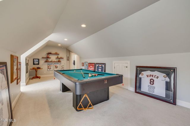 1 Honeysuckle Court, Johnson City, TN 37615