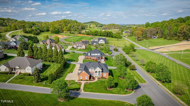 1 Honeysuckle Court, Johnson City, TN 37615