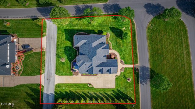 1 Honeysuckle Court, Johnson City, TN 37615