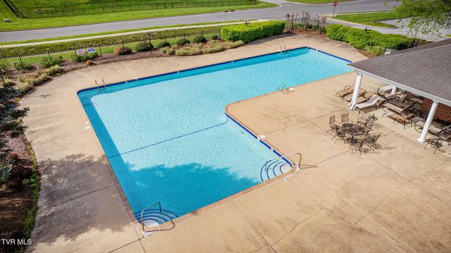 1 Honeysuckle Court, Johnson City, TN 37615