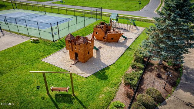 1 Honeysuckle Court, Johnson City, TN 37615
