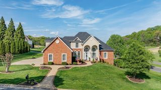 1 Honeysuckle Court, Johnson City, TN 37615