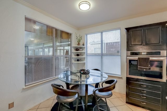 706 Gentry Drive, Arlington, TX 76018