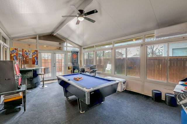 706 Gentry Drive, Arlington, TX 76018