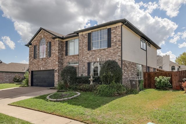706 Gentry Drive, Arlington, TX 76018