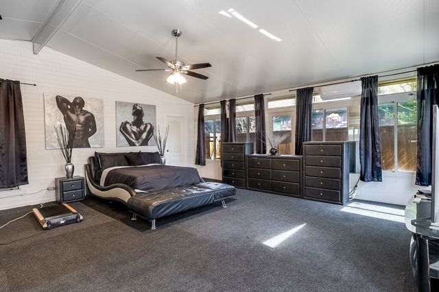 706 Gentry Drive, Arlington, TX 76018