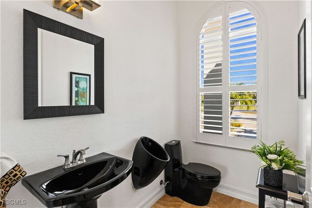 5366 Cortez CT, Cape Coral, FL 33904