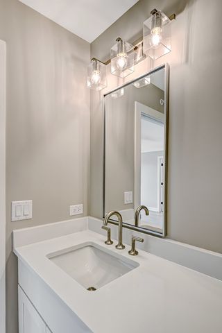 131 Harding Court, Glen Ellyn, IL 60137