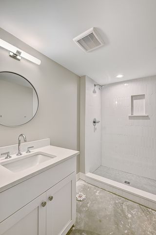 131 Harding Court, Glen Ellyn, IL 60137