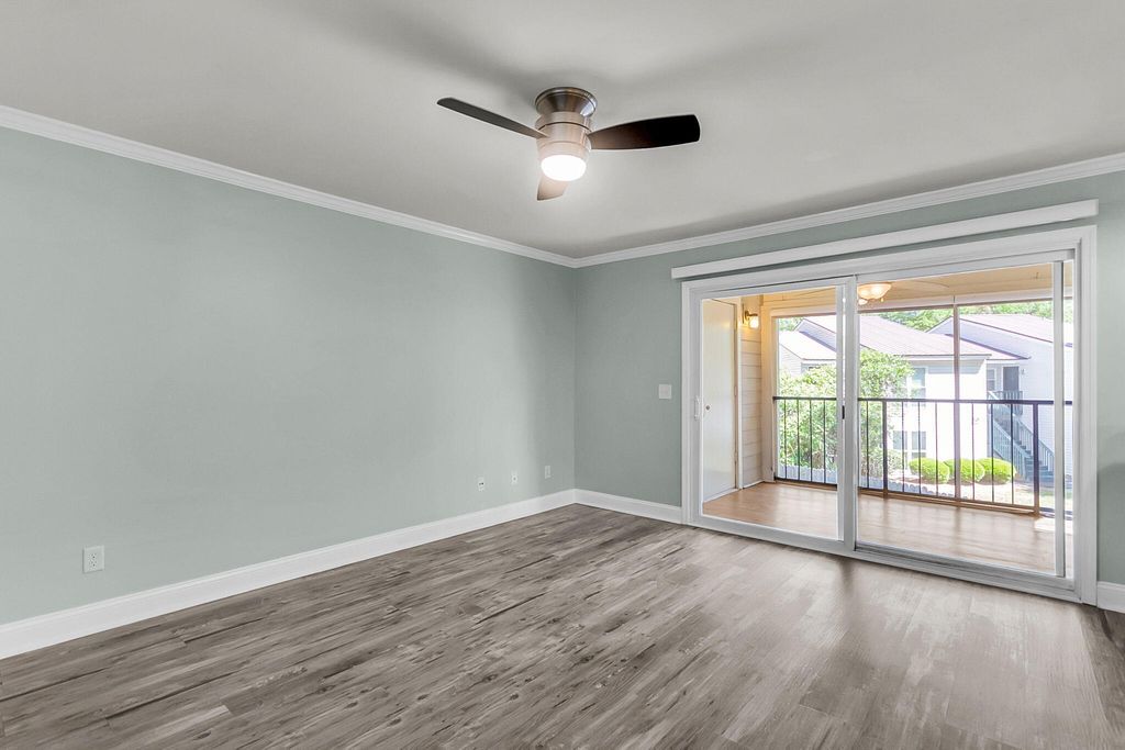 Image 10 of property listing at 1866 Montclair Drive Unit D, Mount Pleasant, SC 29464