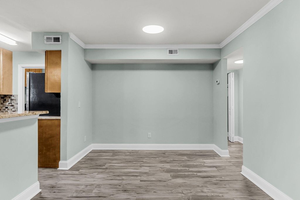 Image 19 of property listing at 1866 Montclair Drive Unit D, Mount Pleasant, SC 29464