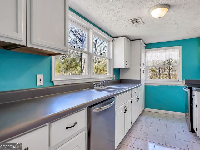 927 Dean Patrick Road, Locust Grove, GA 30248