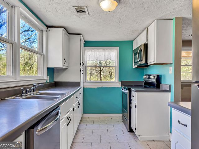 927 Dean Patrick Road, Locust Grove, GA 30248