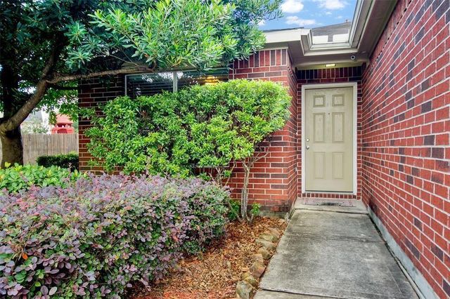 615 Salma Court, Houston, TX 77073