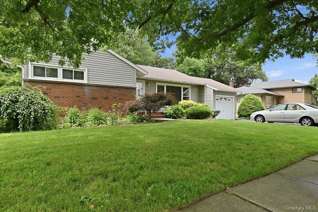 578 Richmond Road, East Meadow, NY 11554