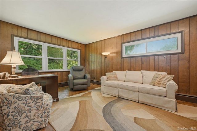 578 Richmond Road, East Meadow, NY 11554