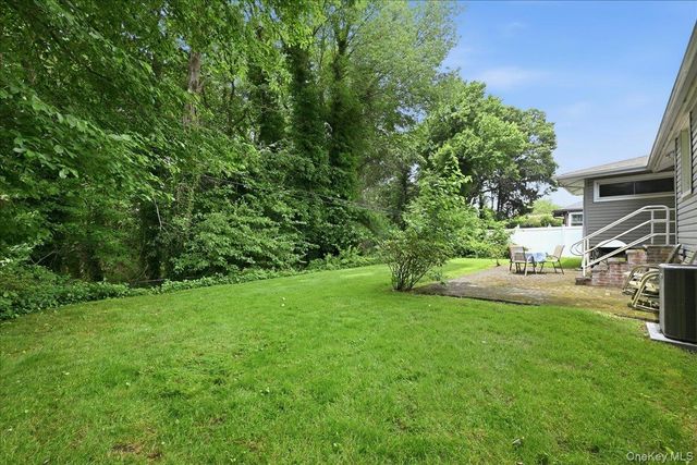 578 Richmond Road, East Meadow, NY 11554