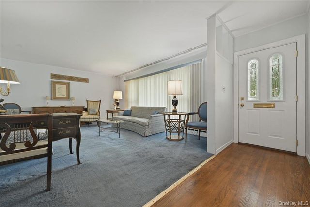 578 Richmond Road, East Meadow, NY 11554