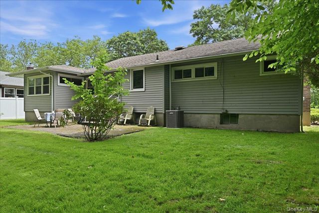578 Richmond Road, East Meadow, NY 11554