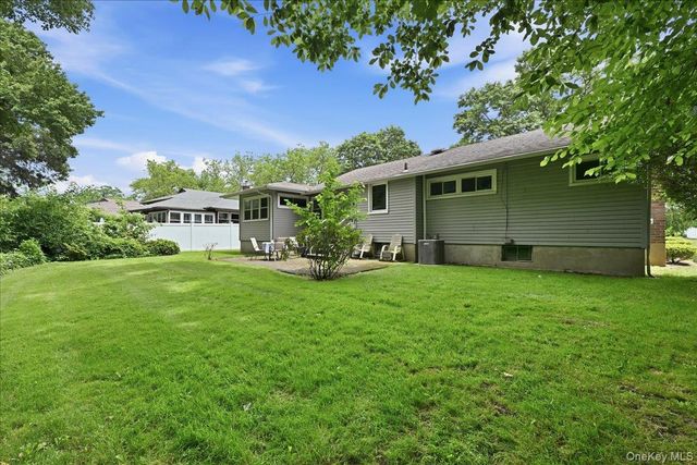 578 Richmond Road, East Meadow, NY 11554