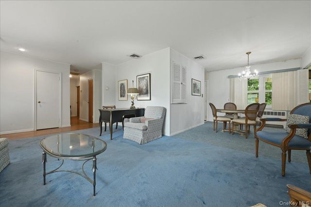 578 Richmond Road, East Meadow, NY 11554
