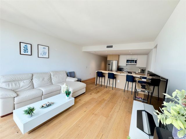 1001 Queen Street 3405, Honolulu, HI 96814