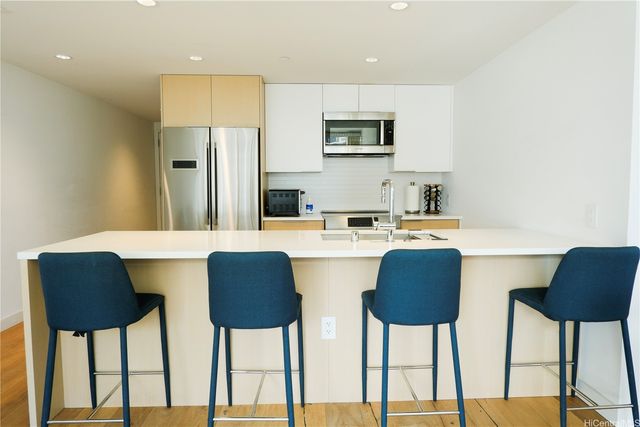 1001 Queen Street 3405, Honolulu, HI 96814